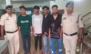घर पर बम फेंकने से दहशत का माहौल,जान से मारने की धमकी देने वालों से चोरी का भी खुलासा