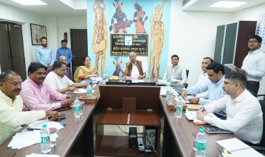 किसानों को उचित मूल्य, जनता को निर्बाध राशन मिले, FCI बैठक में बृजमोहन अग्रवाल ने दिए सख्त निर्देश*