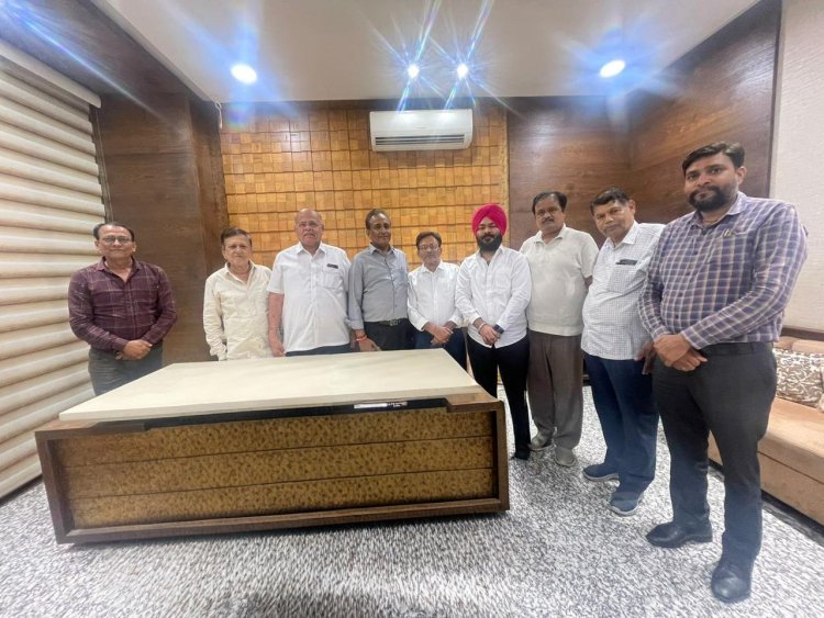 व्यापारियों के बीच पहुंचकर समस्याओं के समाधान का होगा प्रयास : अमर पारवानी