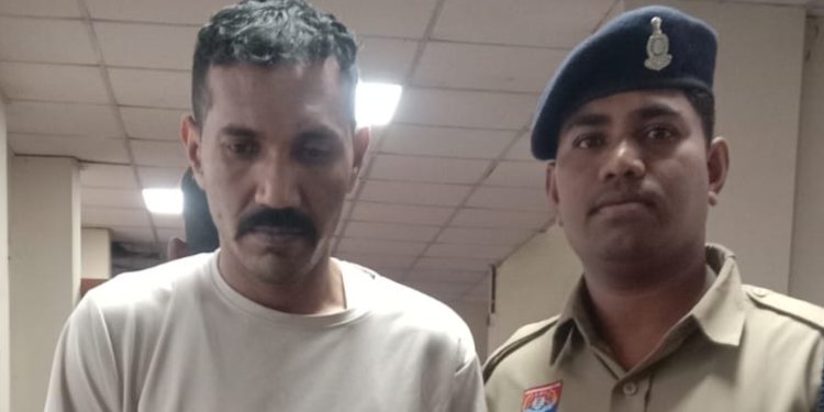 फर्जी नियुक्ति पत्र थमाकर लाखों की ठगी,पुलिस ने शातिर ठग को दबोचा