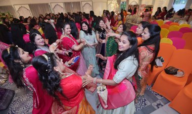 सावन की फुहार- तीज की बहार : राजस्थानी संस्कृति के रंग में रंगी रायपुर रोटरी क्लब ऑफ एलिगेंस की टीम