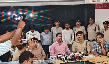 प्रोफेसर ने लिफाफे में सुई से छेद कर मोबाइल से बनाई थी वीडियो,11 हजार में छात्रों को बेचा था पेपर,6 आरोपी गिरफ्तार