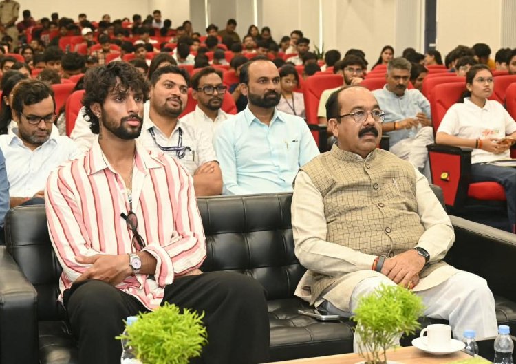 नशे से दूरी, खेल से दोस्ती… अरुण साव का युवाओं को संदेश, तिलक वर्मा ने गिनाए खेल के फायदे