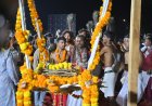 कांटों के झूले पर विराजीं मां काछनदेवी,75 दिवसीय विश्व प्रसिद्ध बस्तर दशहरा महापर्व मनाने की दी अनुमति