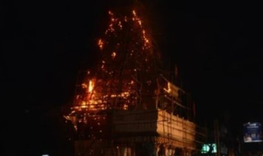 रायपुर में मां दुर्गा के निर्माणाधीन पंडाल में लगी आग,दमकल टीम ने काफी मशक्कत से पाया काबू