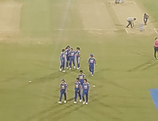 115 रन के लक्ष्य में लड़खड़ाई टीम इंडिया को दीप्ति-निक्की ने संभाला,शानदार बल्लेबाजी से दिलाई जीत