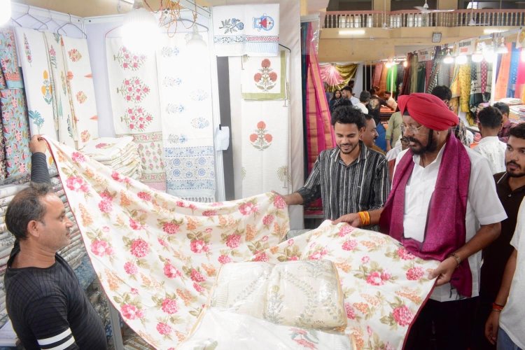 रायपुर में देश का सबसे बड़ा एक्सपो शुरू : एक छत के नीचे सिल्क का संसार, 60 प्रतिशत तक बड़ा डिस्काउंट